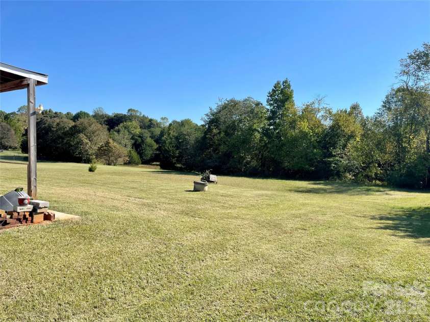 3512 Goodson Road, Maiden, NC 28650.  MLS# CAR4434010, YatesRealty ID 56331. 