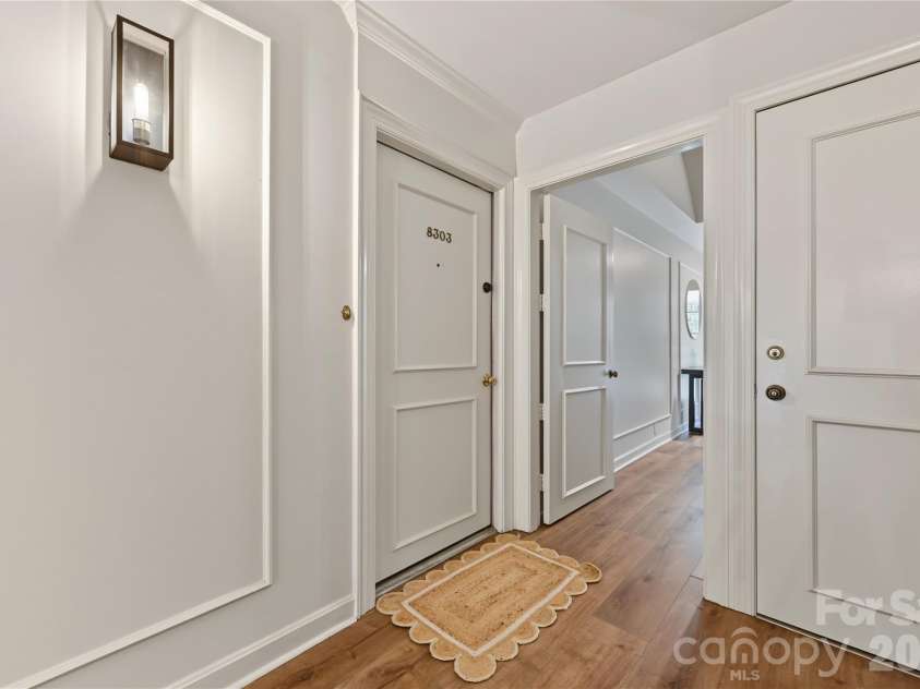 8303 Meadow Lakes Drive, Charlotte, NC 28210.  MLS# CAR4433344, YatesRealty ID 56332. 