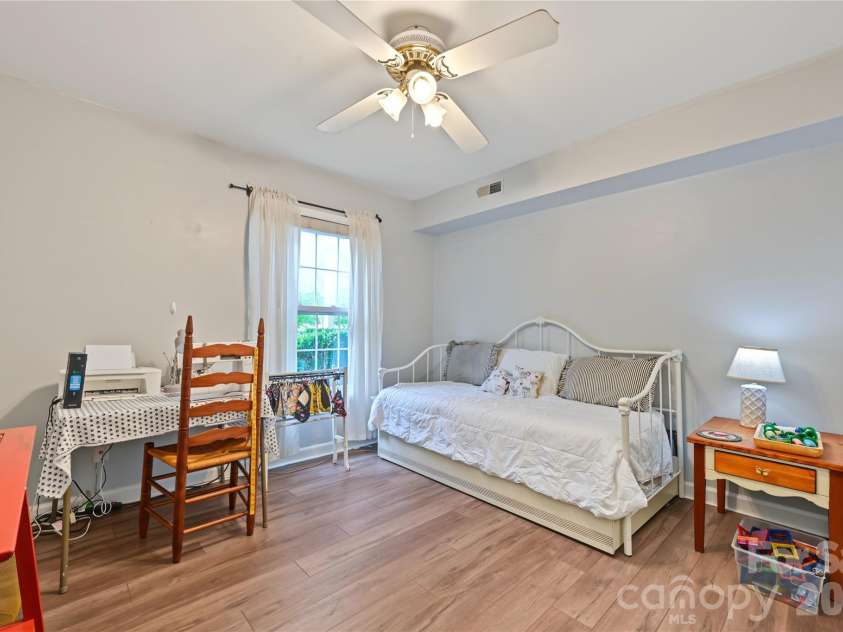 8303 Meadow Lakes Drive, Charlotte, NC 28210.  MLS# CAR4433344, YatesRealty ID 56332. Second Bedroom
