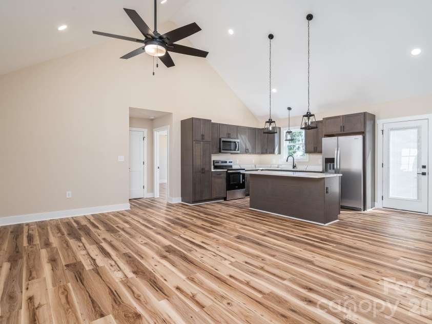 3532 Fallston Road, Shelby, NC 28150.  MLS# CAR4433792, YatesRealty ID 56339. Great Room