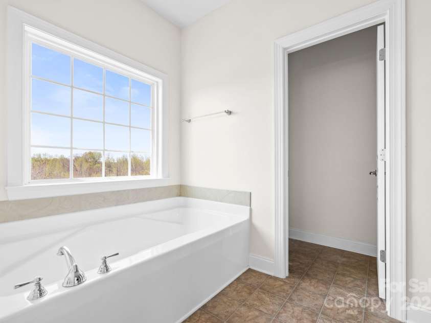 2251 Barrowcliffe Drive, Concord, NC 28027.  MLS# CAR4234536, YatesRealty ID 5634. 