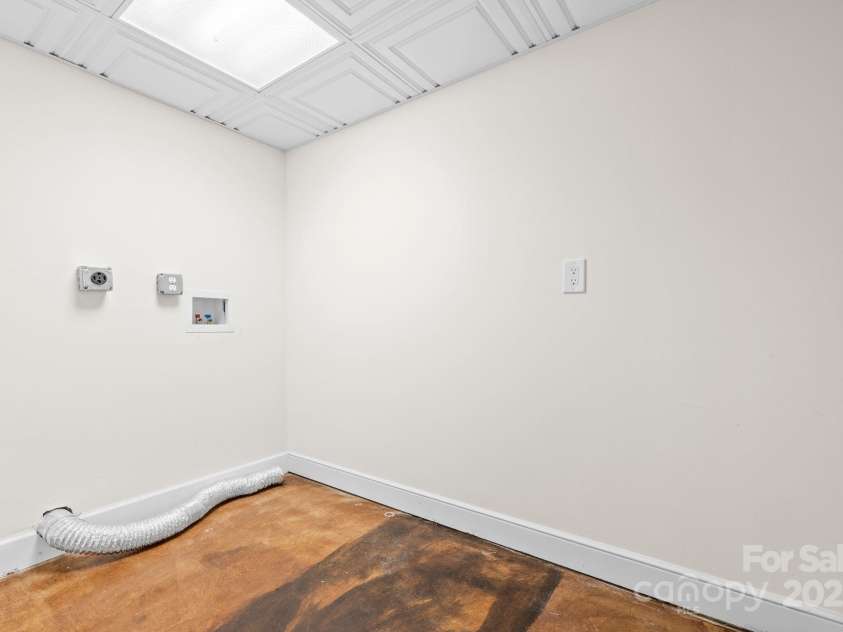 2251 Barrowcliffe Drive, Concord, NC 28027.  MLS# CAR4234536, YatesRealty ID 5634. 