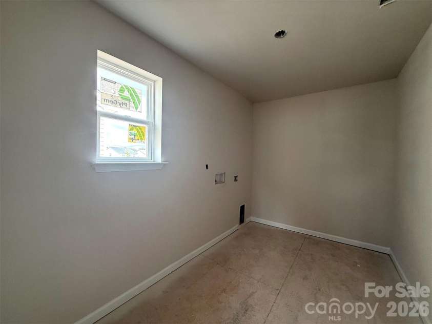2149 Camber Drive, Gastonia, NC 28054.  MLS# CAR4430191, YatesRealty ID 56341. Laundry Room