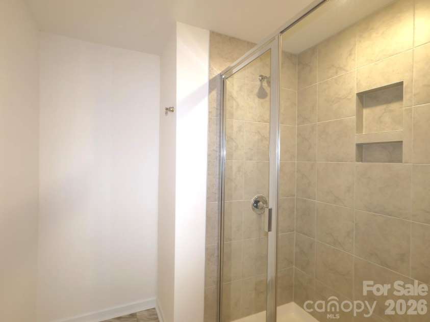 2705 Yeager Drive, Concord, NC 28027.  MLS# CAR4434135, YatesRealty ID 56344. Owner's suite