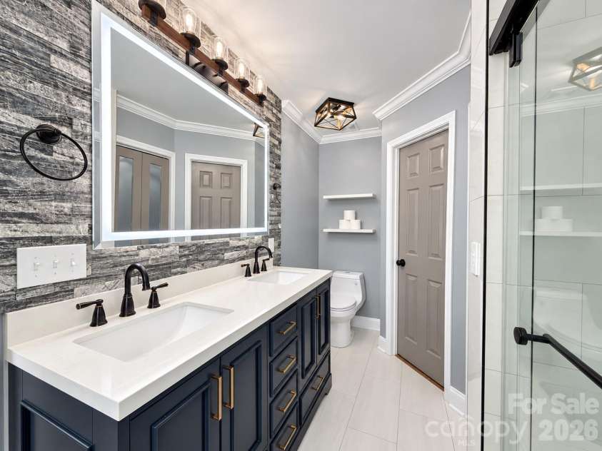 1320 Gretna Green Drive, Charlotte, NC 28217.  MLS# CAR4433954, YatesRealty ID 56345. 