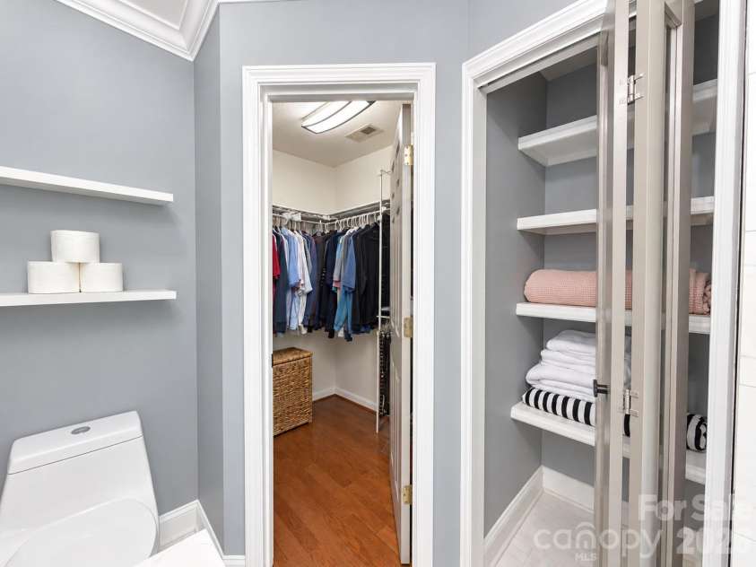 1320 Gretna Green Drive, Charlotte, NC 28217.  MLS# CAR4433954, YatesRealty ID 56345. 
