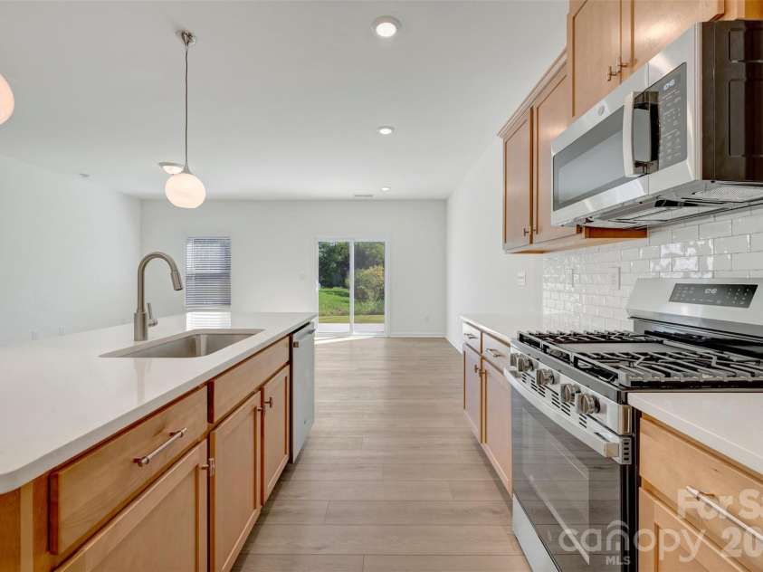 783 Kitfox Drive, Concord, NC 28027.  MLS# CAR4434139, YatesRealty ID 56346. Kitchen