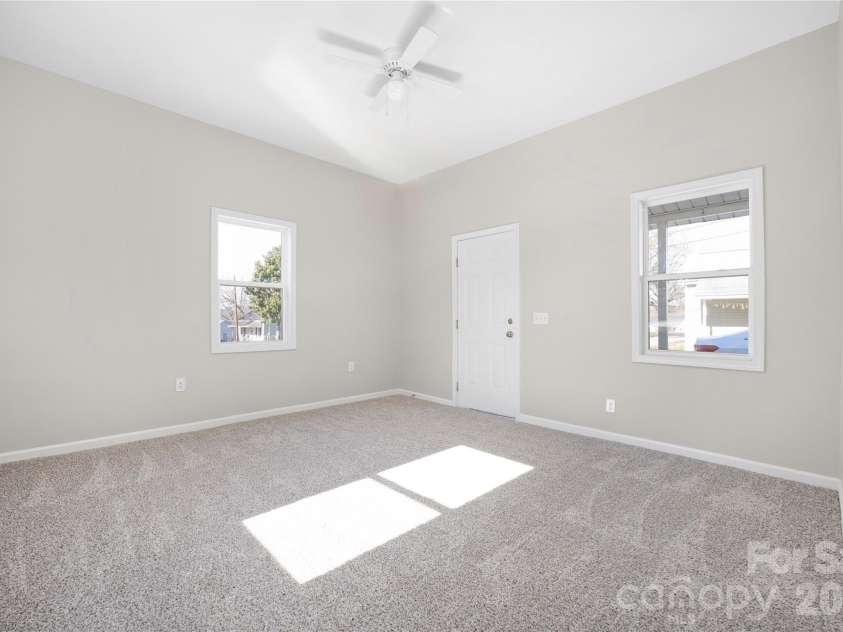 528 6th Street, Chester, SC 29706.  MLS# CAR4283348, YatesRealty ID 5635. 