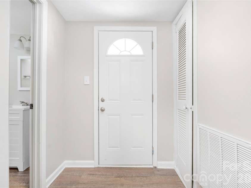 528 6th Street, Chester, SC 29706.  MLS# CAR4283348, YatesRealty ID 5635. 