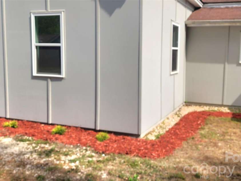 528 6th Street, Chester, SC 29706.  MLS# CAR4283348, YatesRealty ID 5635. 