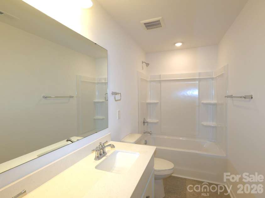 636 Willoughby Park Drive, Monroe, NC 28112.  MLS# CAR4434162, YatesRealty ID 56350. Secondary bathroom