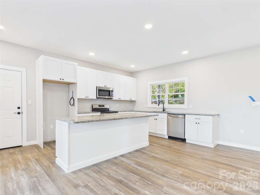 311 Falls Avenue, Granite Falls, NC 28630.  MLS# CAR4434064, YatesRealty ID 56352. 
