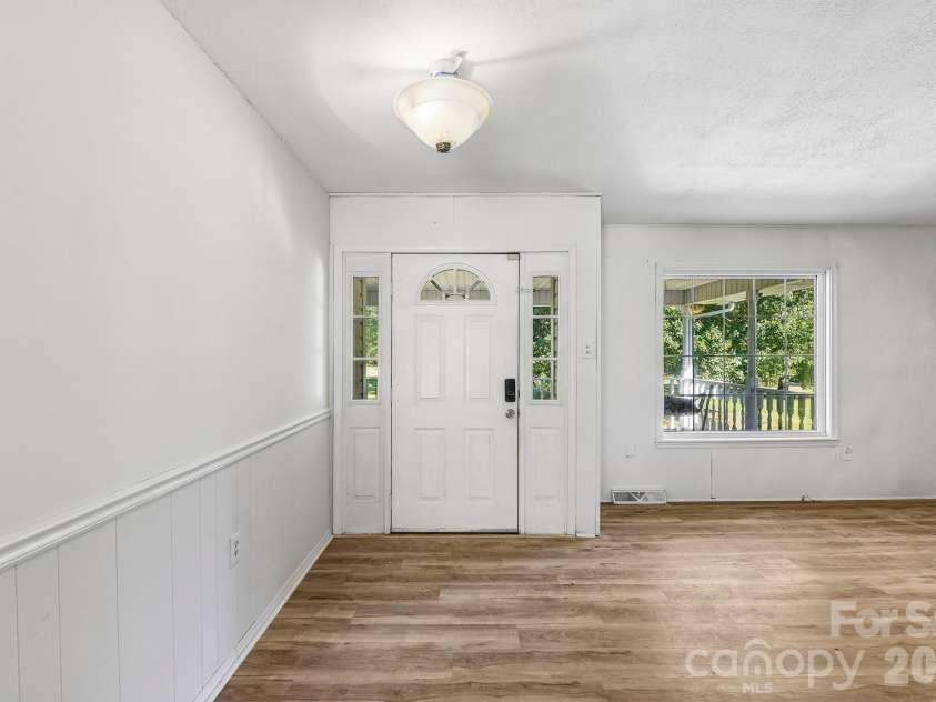 1260 Russell Road, Rock Hill, SC 29732.  MLS# CAR4434171, YatesRealty ID 56353. 