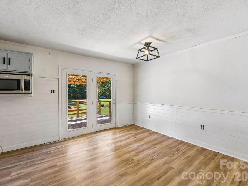 1260 Russell Road, Rock Hill, SC 29732.  MLS# CAR4434171, YatesRealty ID 56353. 