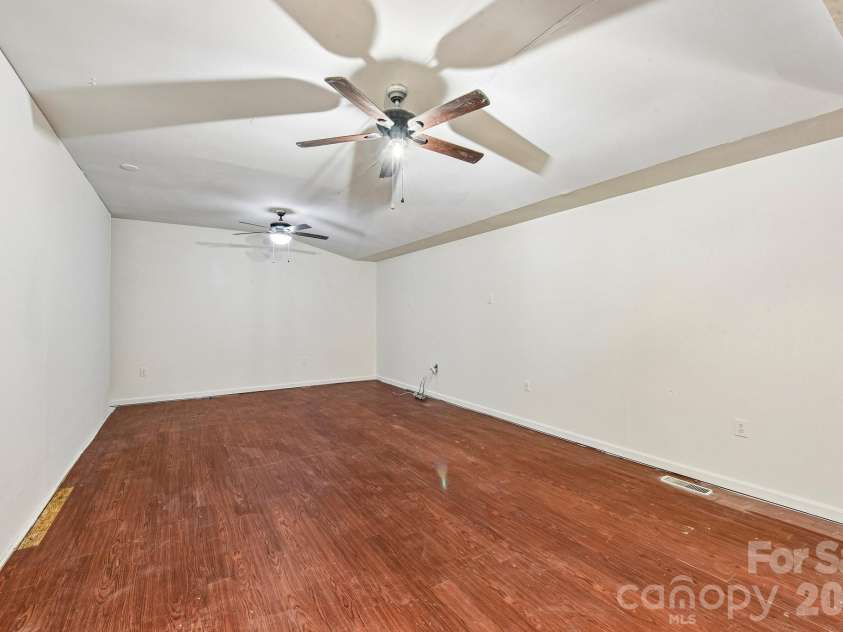 1260 Russell Road, Rock Hill, SC 29732.  MLS# CAR4434171, YatesRealty ID 56353. 