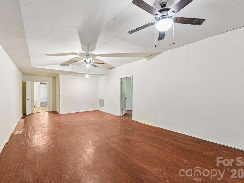 1260 Russell Road, Rock Hill, SC 29732.  MLS# CAR4434171, YatesRealty ID 56353. 
