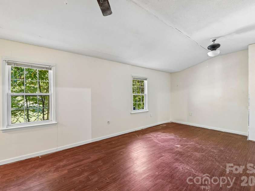 1260 Russell Road, Rock Hill, SC 29732.  MLS# CAR4434171, YatesRealty ID 56353. 