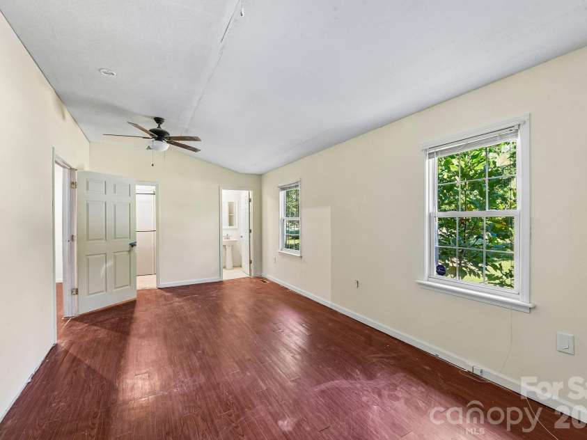 1260 Russell Road, Rock Hill, SC 29732.  MLS# CAR4434171, YatesRealty ID 56353. 