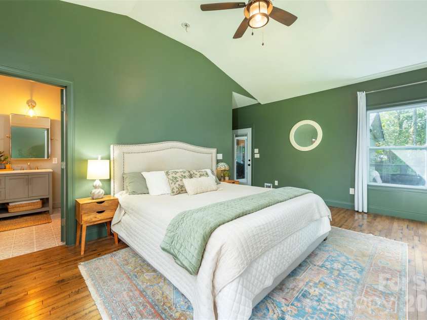 420 Old Haw Creek Road, Asheville, NC 28805.  MLS# CAR4433205, YatesRealty ID 56355. 