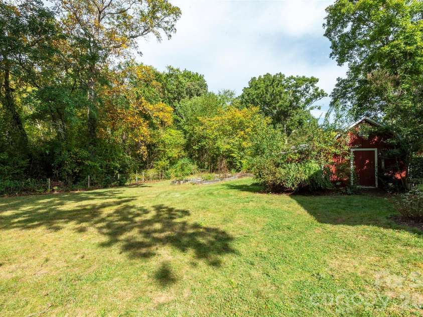 420 Old Haw Creek Road, Asheville, NC 28805.  MLS# CAR4433205, YatesRealty ID 56355. 