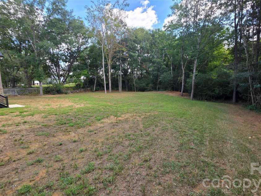 103 Saint Michael Avenue, Great Falls, SC 29055.  MLS# CAR4433828, YatesRealty ID 56356. 