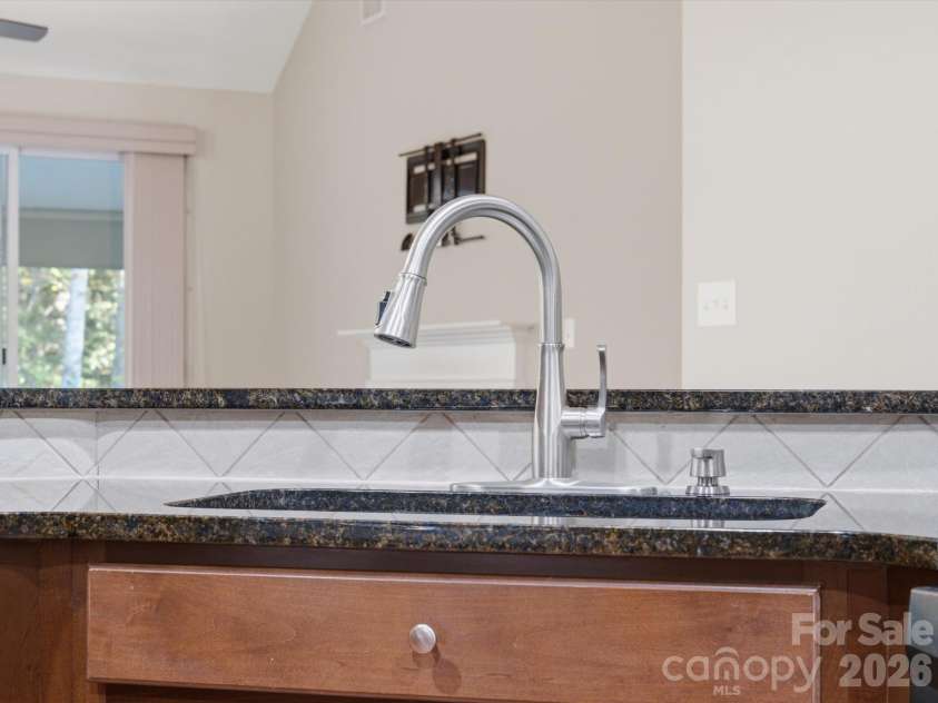 15110 Reminisce Lane, Charlotte, NC 28278.  MLS# CAR4434079, YatesRealty ID 56357. 