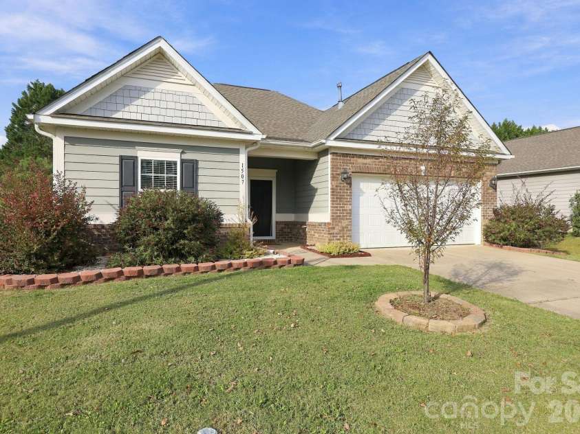 1507 Troon Drive, Salisbury, NC 28144.  MLS# CAR4434208, YatesRealty ID 56358. 