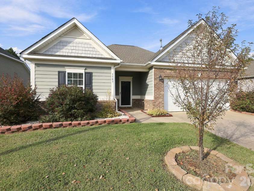1507 Troon Drive, Salisbury, NC 28144.  MLS# CAR4434208, YatesRealty ID 56358. 