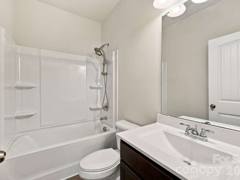 1507 Troon Drive, Salisbury, NC 28144.  MLS# CAR4434208, YatesRealty ID 56358. Full Bathroom