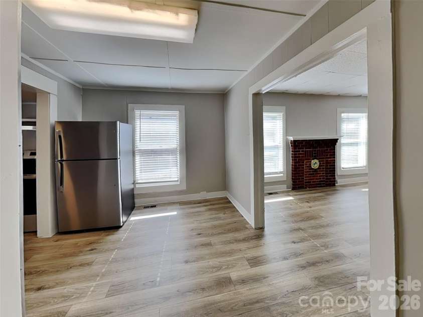 404 Mills Avenue, Mooresville, NC 28115.  MLS# CAR4434204, YatesRealty ID 56359. 