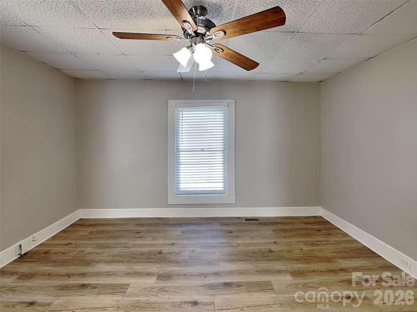 404 Mills Avenue, Mooresville, NC 28115.  MLS# CAR4434204, YatesRealty ID 56359. 