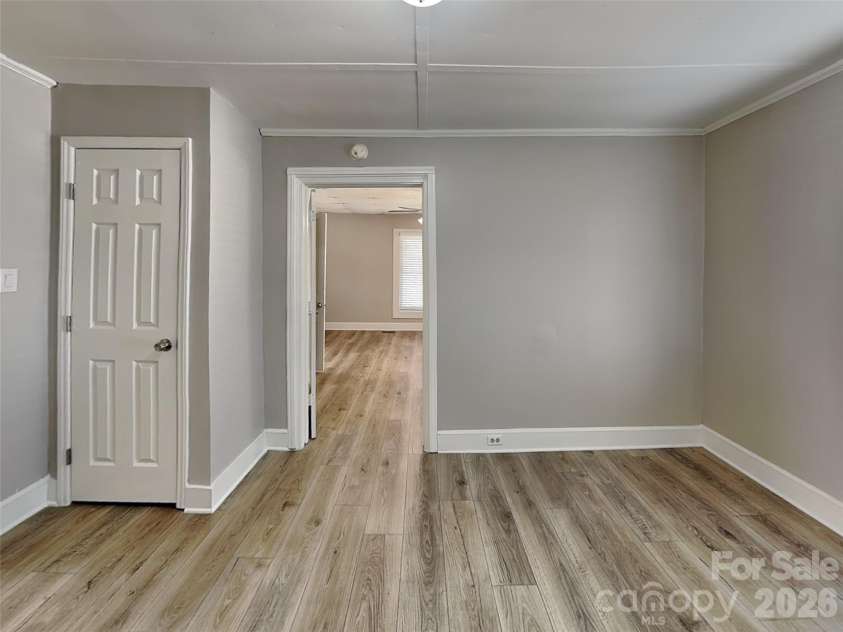 404 Mills Avenue, Mooresville, NC 28115.  MLS# CAR4434204, YatesRealty ID 56359. 