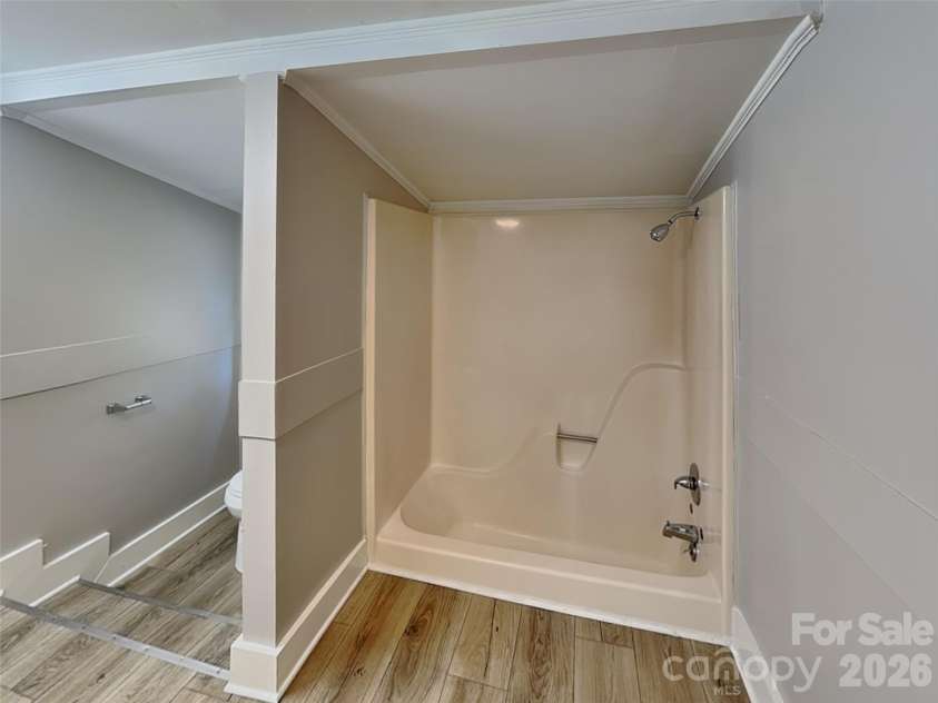 404 Mills Avenue, Mooresville, NC 28115.  MLS# CAR4434204, YatesRealty ID 56359. 