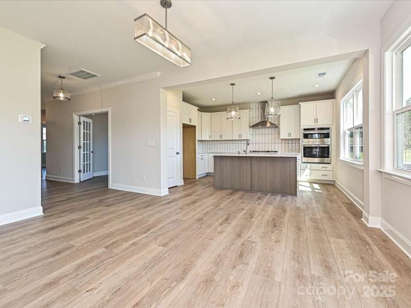 119 Tonbridge Way, Mooresville, NC 28115.  MLS# CAR4264354, YatesRealty ID 5636. Dining/Kitchen