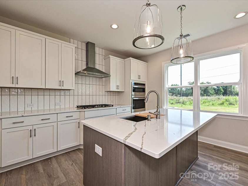 119 Tonbridge Way, Mooresville, NC 28115.  MLS# CAR4264354, YatesRealty ID 5636. Kitchen