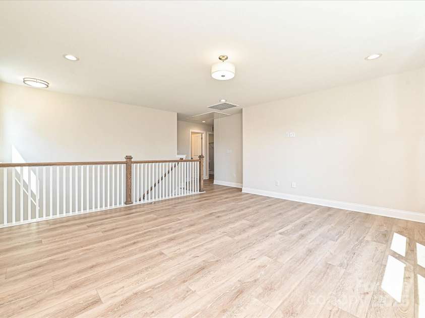 119 Tonbridge Way, Mooresville, NC 28115.  MLS# CAR4264354, YatesRealty ID 5636. Loft