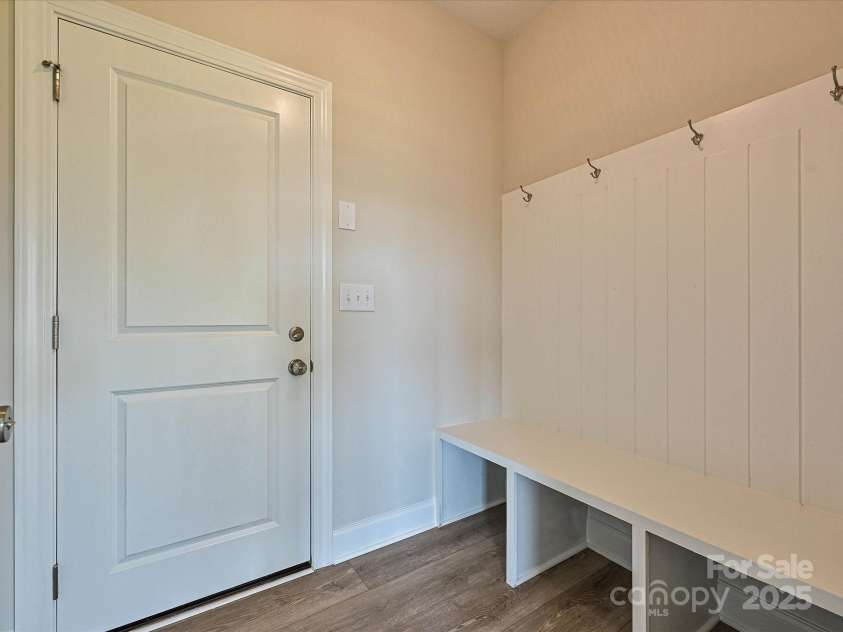 119 Tonbridge Way, Mooresville, NC 28115.  MLS# CAR4264354, YatesRealty ID 5636. Mud room