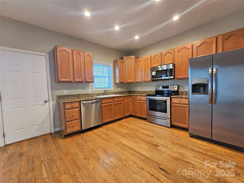 159 Gibbs Road, Mooresville, NC 28117.  MLS# CAR4223801, YatesRealty ID 5636. 