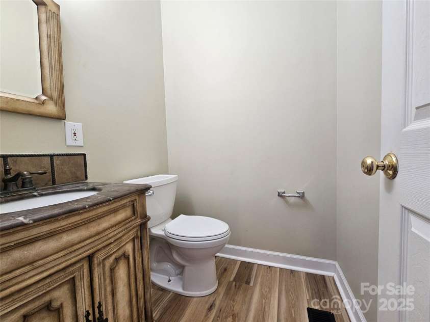 159 Gibbs Road, Mooresville, NC 28117.  MLS# CAR4223801, YatesRealty ID 5636. 