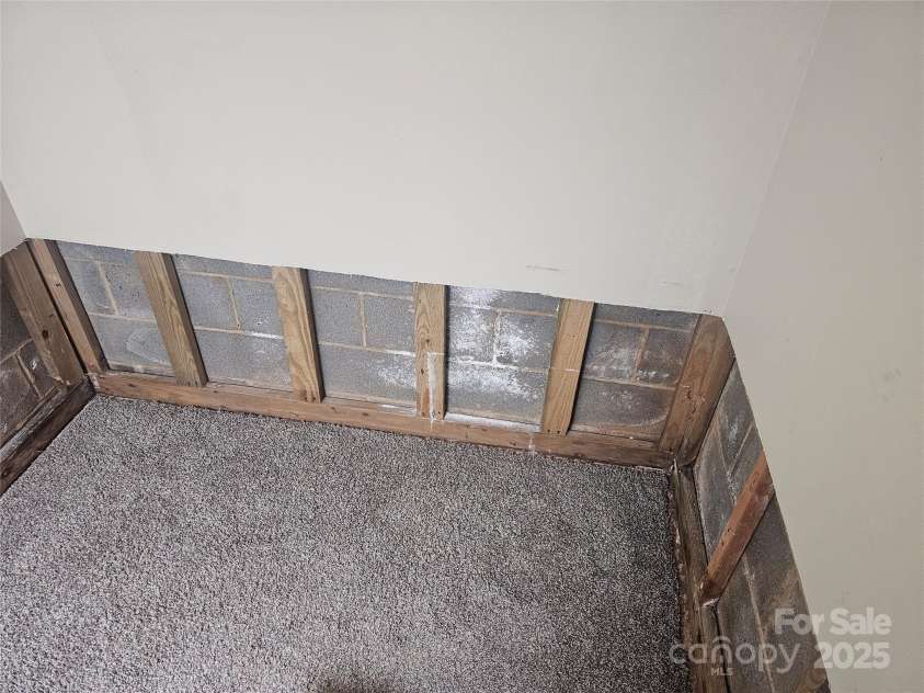 159 Gibbs Road, Mooresville, NC 28117.  MLS# CAR4223801, YatesRealty ID 5636. 