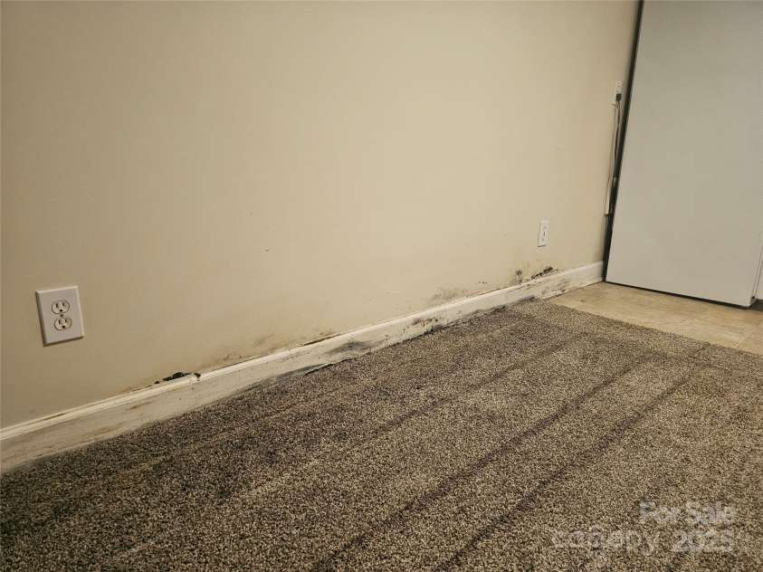 159 Gibbs Road, Mooresville, NC 28117.  MLS# CAR4223801, YatesRealty ID 5636. 