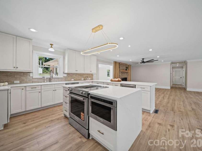 7301 Pine Lake Lane, Mint Hill, NC 28227.  MLS# CAR4434053, YatesRealty ID 56360. 