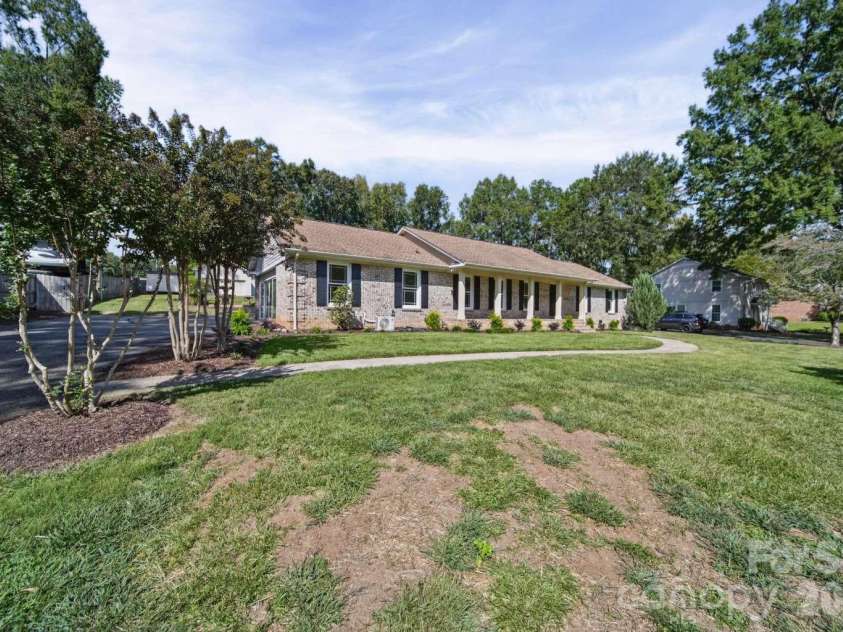 7301 Pine Lake Lane, Mint Hill, NC 28227.  MLS# CAR4434053, YatesRealty ID 56360. 