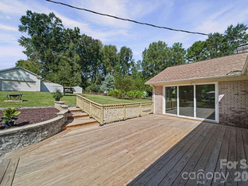 7301 Pine Lake Lane, Mint Hill, NC 28227.  MLS# CAR4434053, YatesRealty ID 56360. 