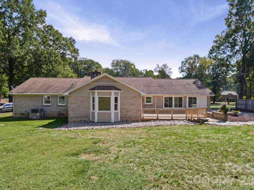7301 Pine Lake Lane, Mint Hill, NC 28227.  MLS# CAR4434053, YatesRealty ID 56360. 