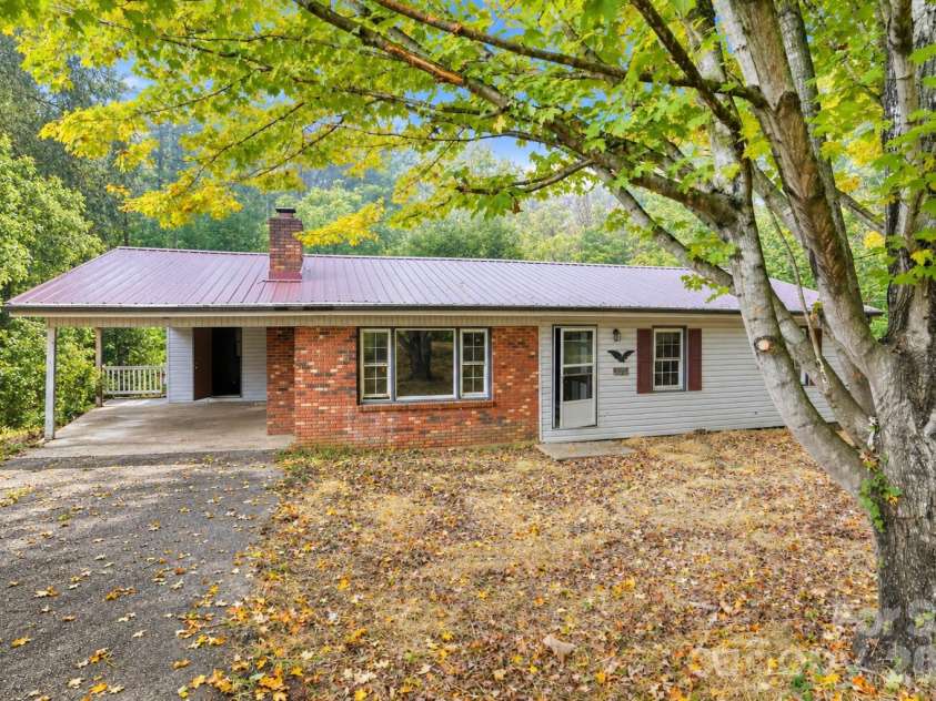 2131 Deep Ford Road, Lansing, NC 28643.  MLS# CAR4434130, YatesRealty ID 56364. 