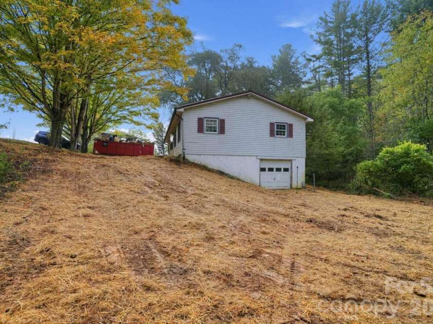2131 Deep Ford Road, Lansing, NC 28643.  MLS# CAR4434130, YatesRealty ID 56364. 