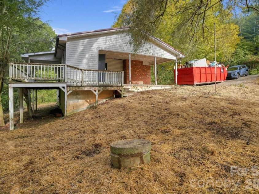 2131 Deep Ford Road, Lansing, NC 28643.  MLS# CAR4434130, YatesRealty ID 56364. 