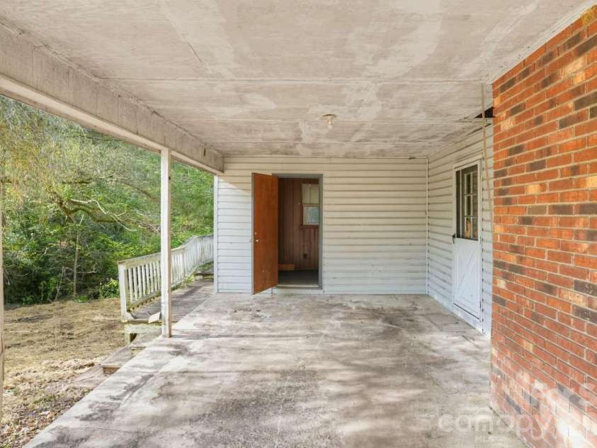 2131 Deep Ford Road, Lansing, NC 28643.  MLS# CAR4434130, YatesRealty ID 56364. 
