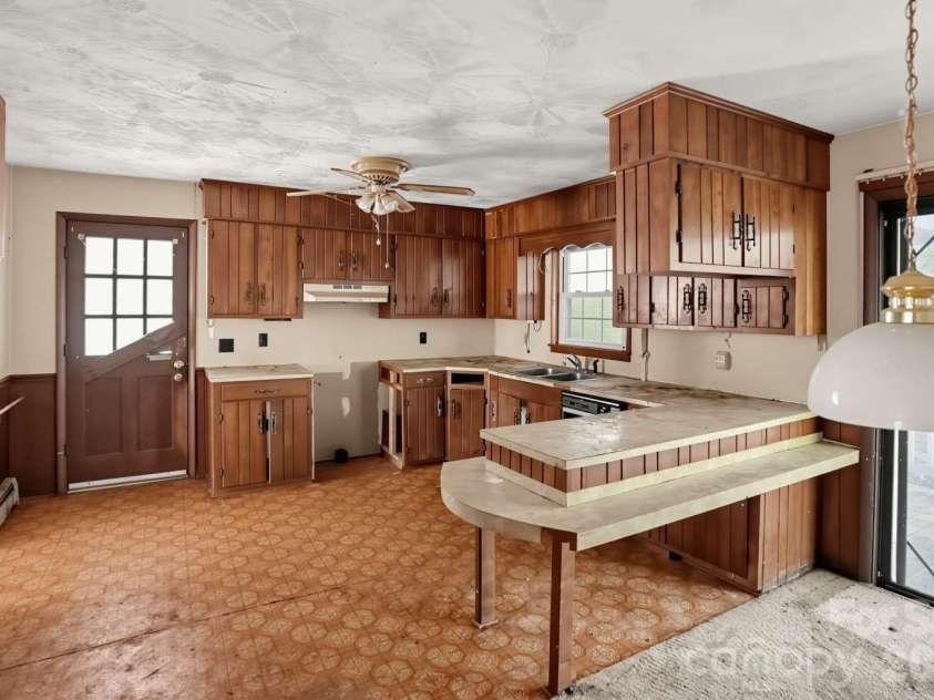 2131 Deep Ford Road, Lansing, NC 28643.  MLS# CAR4434130, YatesRealty ID 56364. 